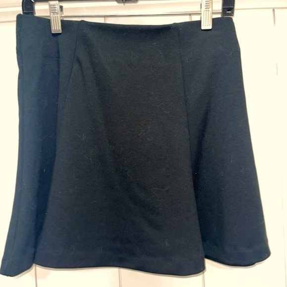 Old Navy Womens Black Skirt Size small. Excellent condition - Picture 1 of 3